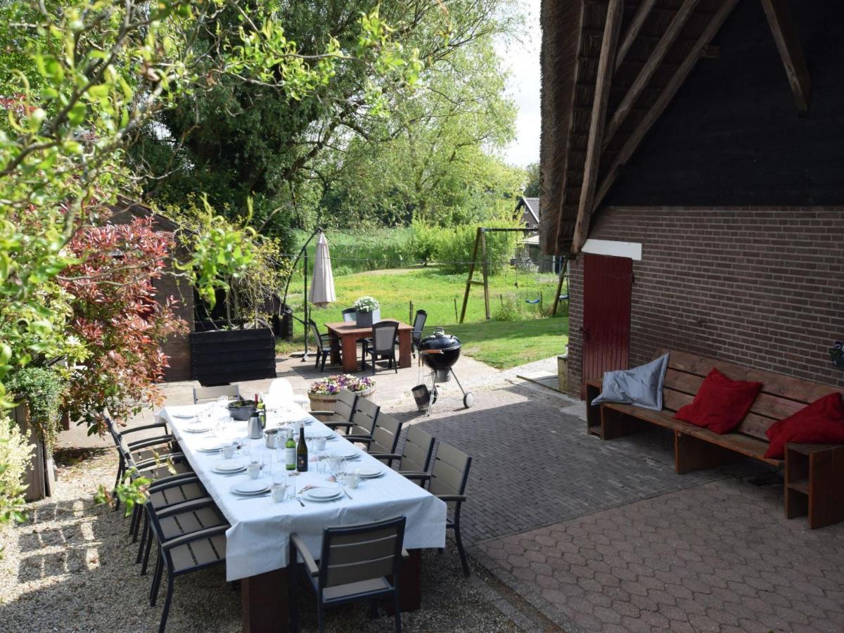 Quaint Farmhouse Near River In Oosterwijk Leerdam Zewnętrze zdjęcie