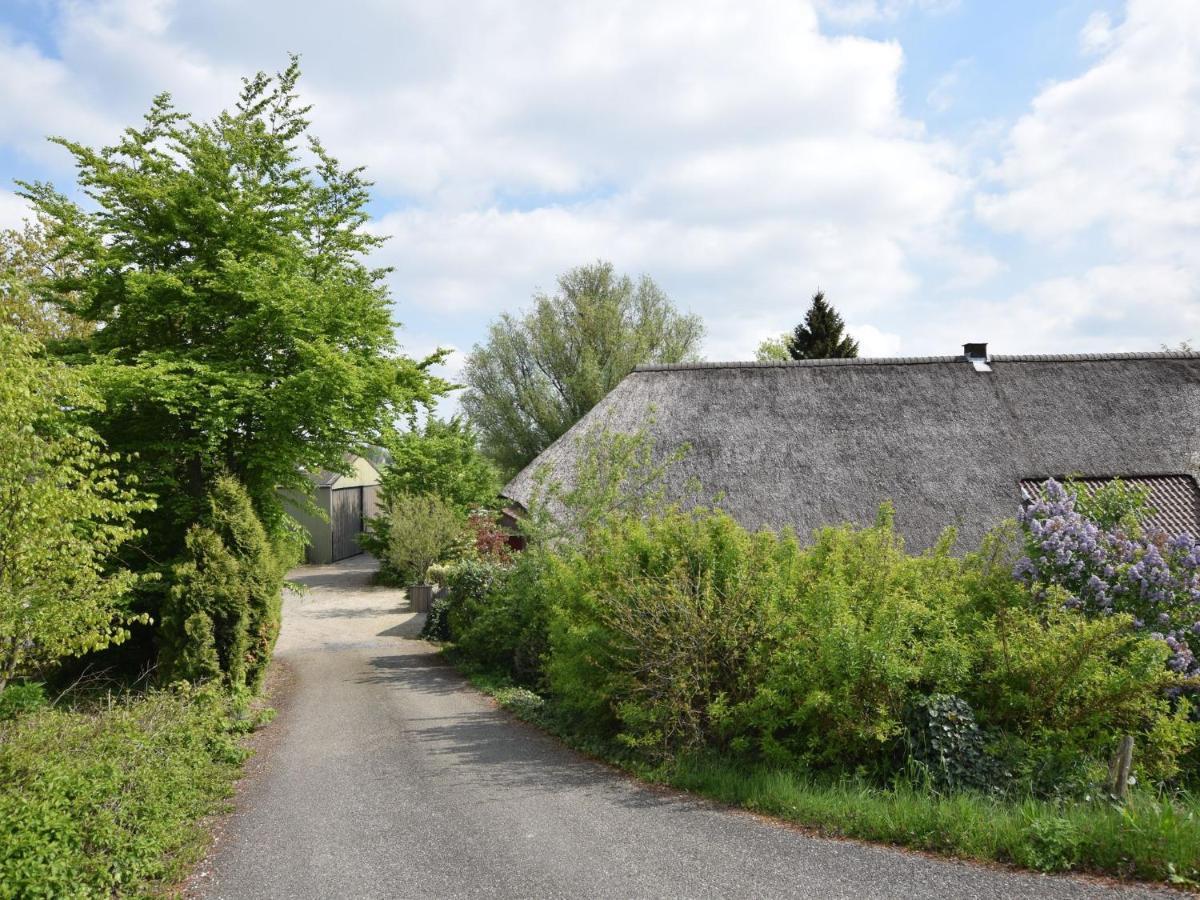 Quaint Farmhouse Near River In Oosterwijk Leerdam Zewnętrze zdjęcie