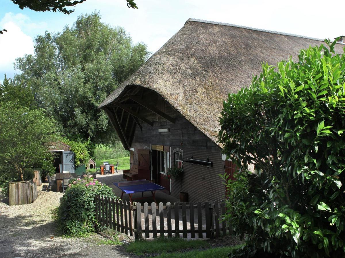Quaint Farmhouse Near River In Oosterwijk Leerdam Zewnętrze zdjęcie